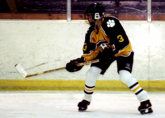 Jared Lavender works in the defensive zone.