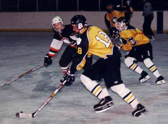 Mike Ruflin and the Tigers attack Padua.