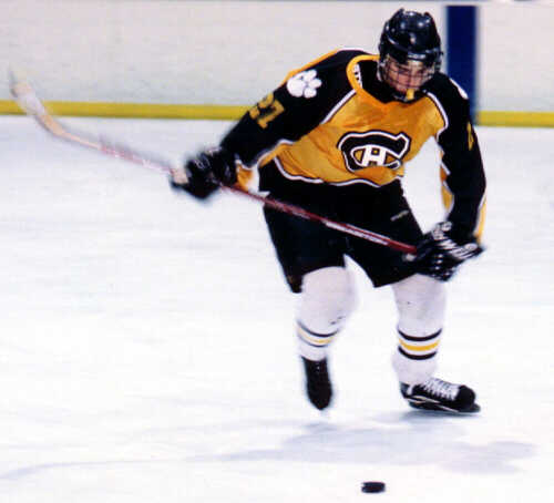 Andy West tees one up.